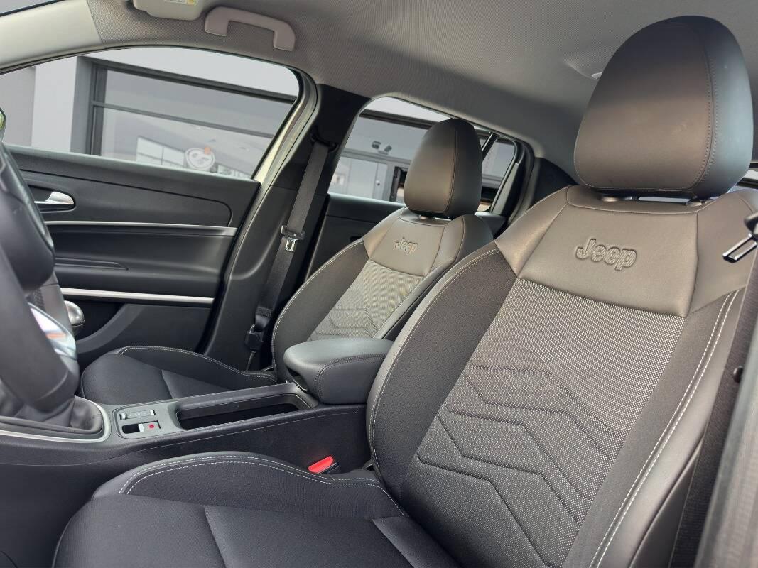 Jeep Avenger 1.2 t. Altitude fwd 100cv CON CARPLAY