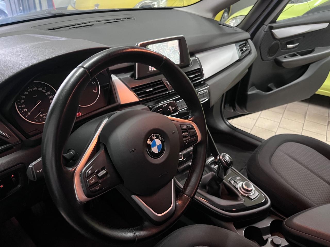 Bmw 2er Active Tourer 218d Luxury full