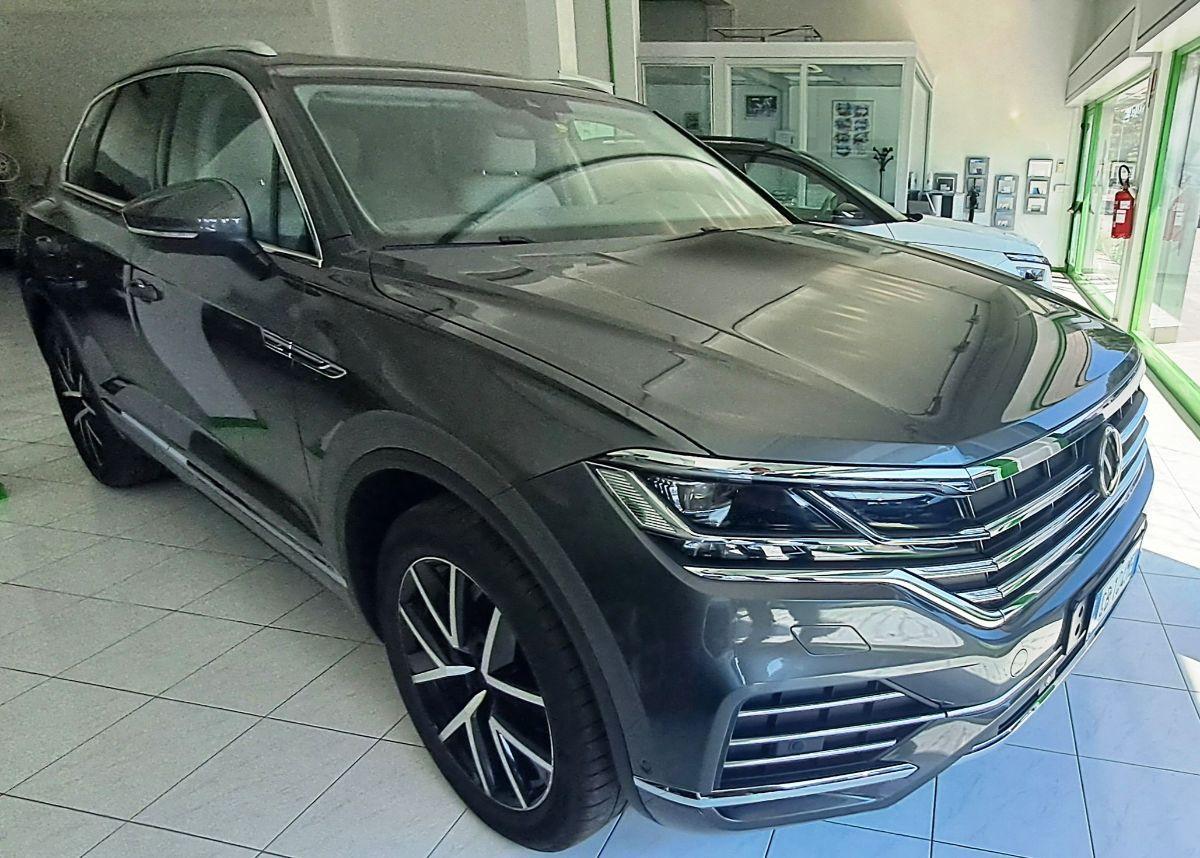 VOLKSWAGEN Touareg 3.0 TDI Advanced