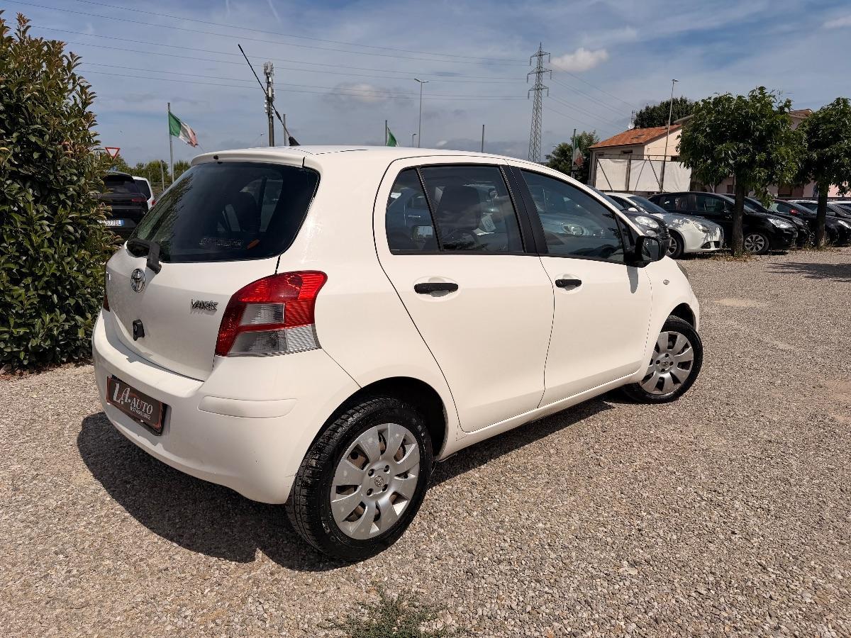 TOYOTA - Yaris 1.0 Now 5p my10