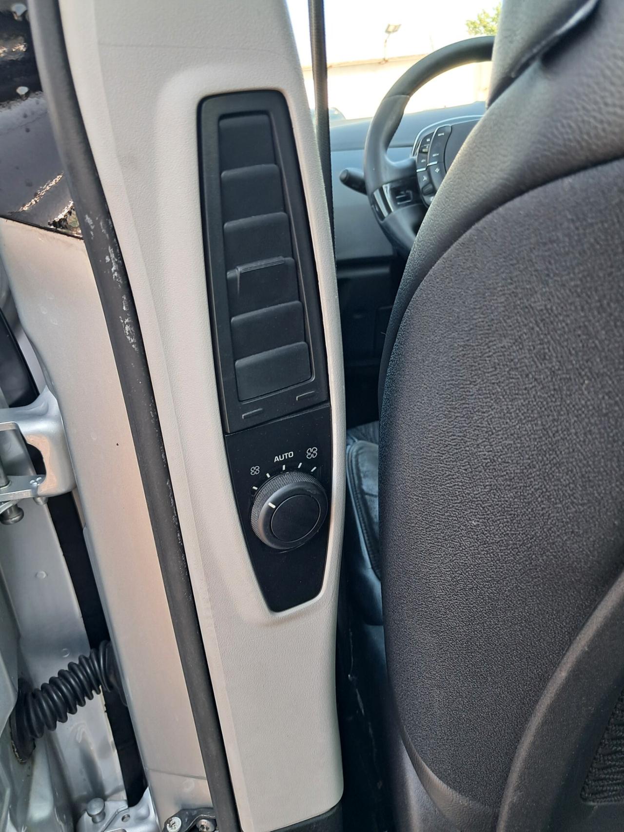 Citroen C4 7 Posti 2.0 HDi Exclusive Automatica