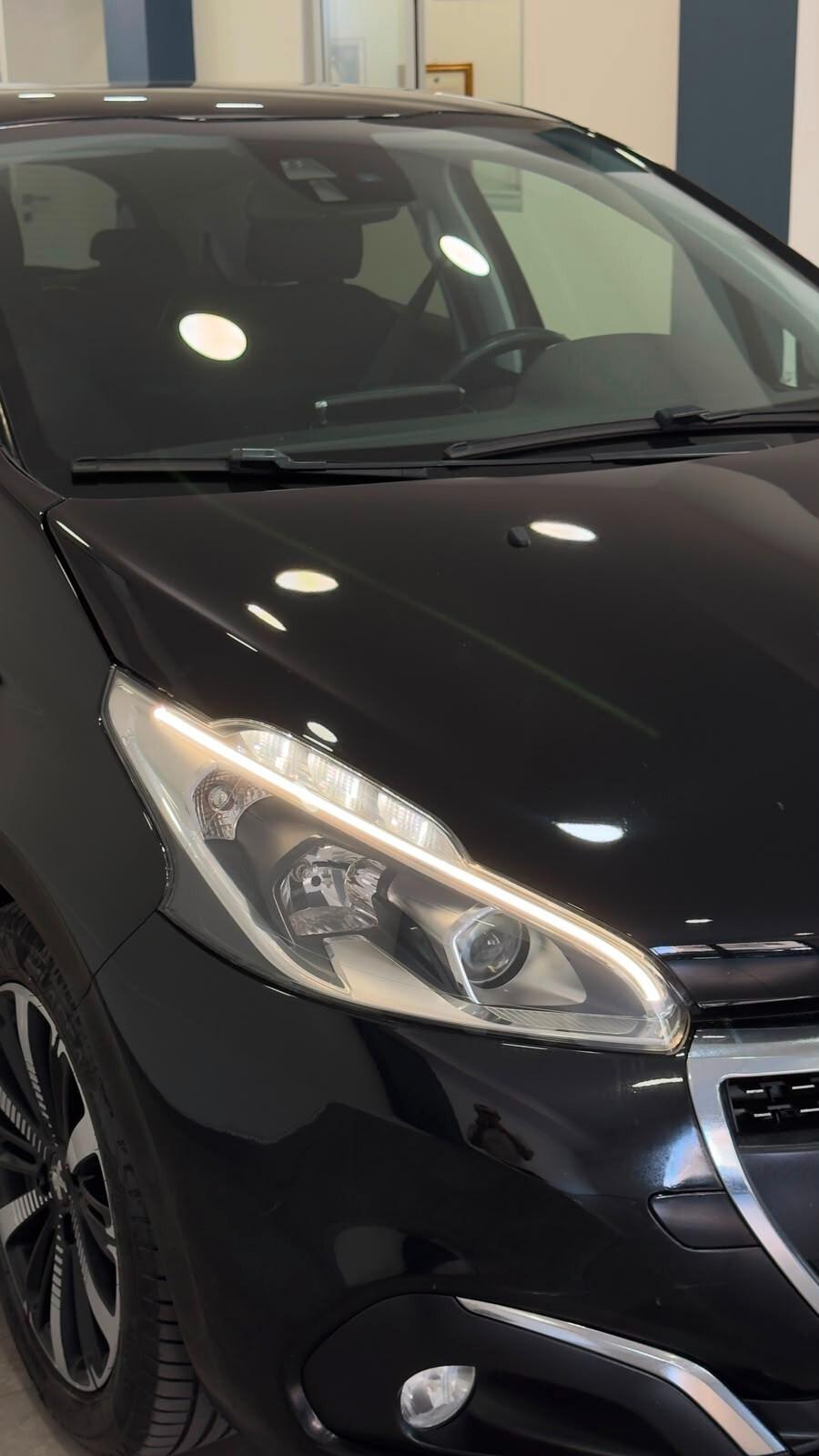 Peugeot 208 1.5 HDI 100 cv Signature