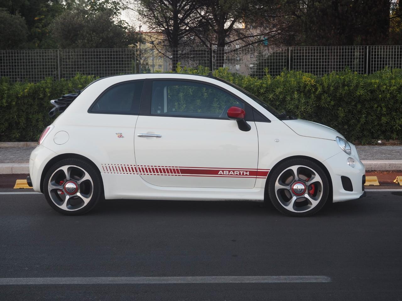 Abarth 500 C 1.4 Turbo T-Jet MTA