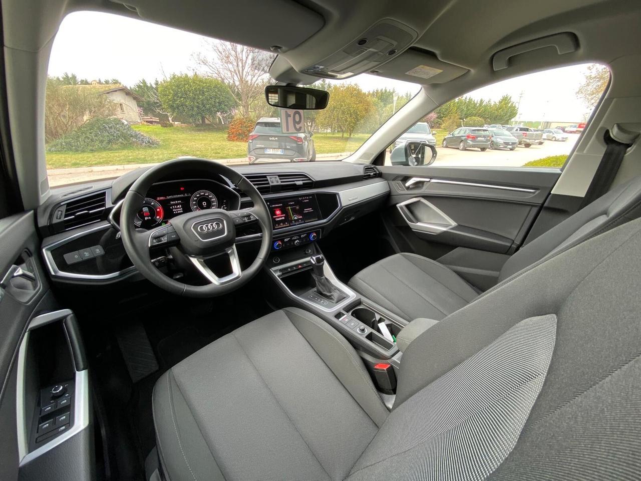 Audi Q3 35 TDI S tronic Business Advanced