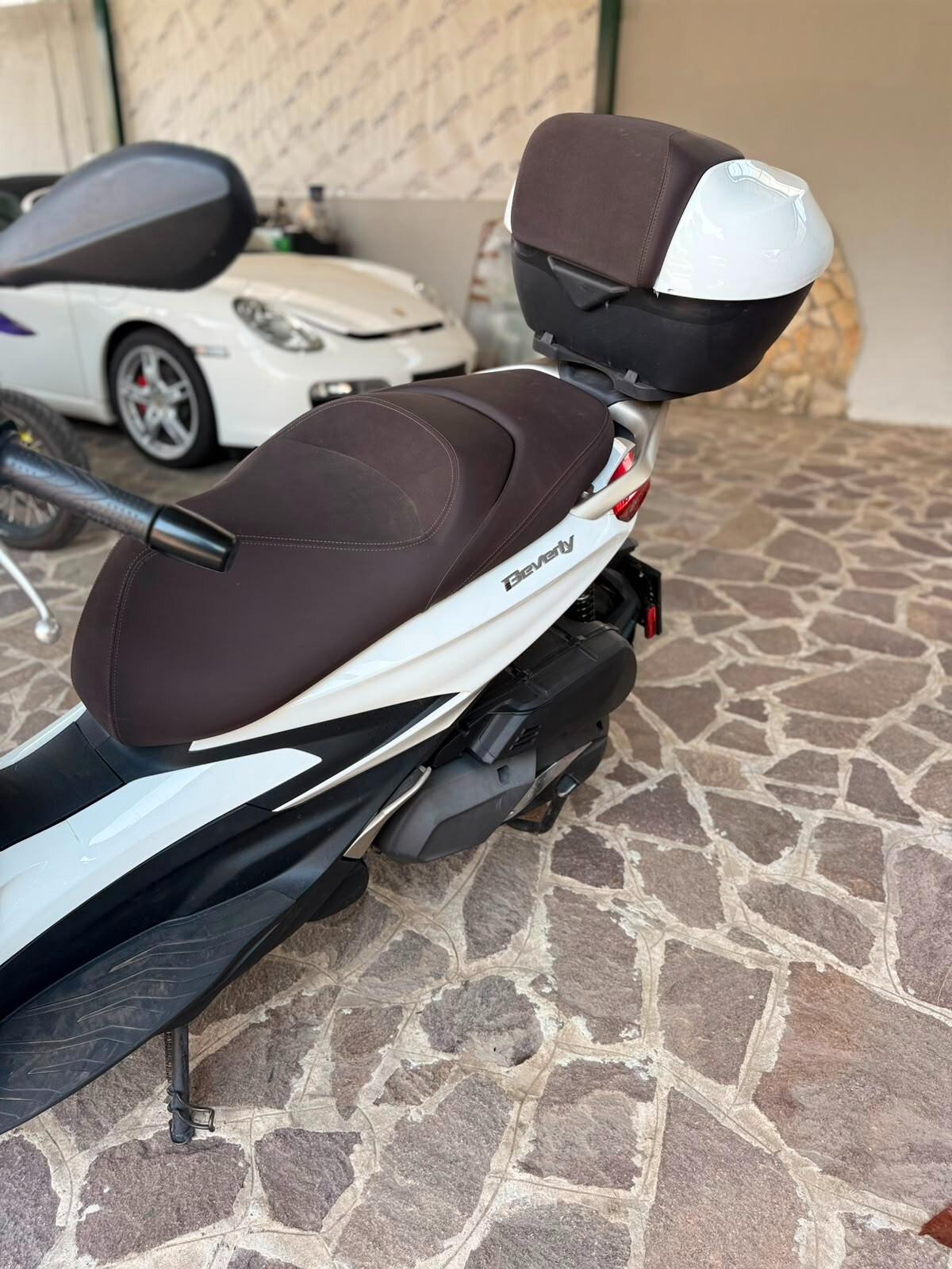 Piaggio Beverly 400 i.e. 2022 2023 iva esposta