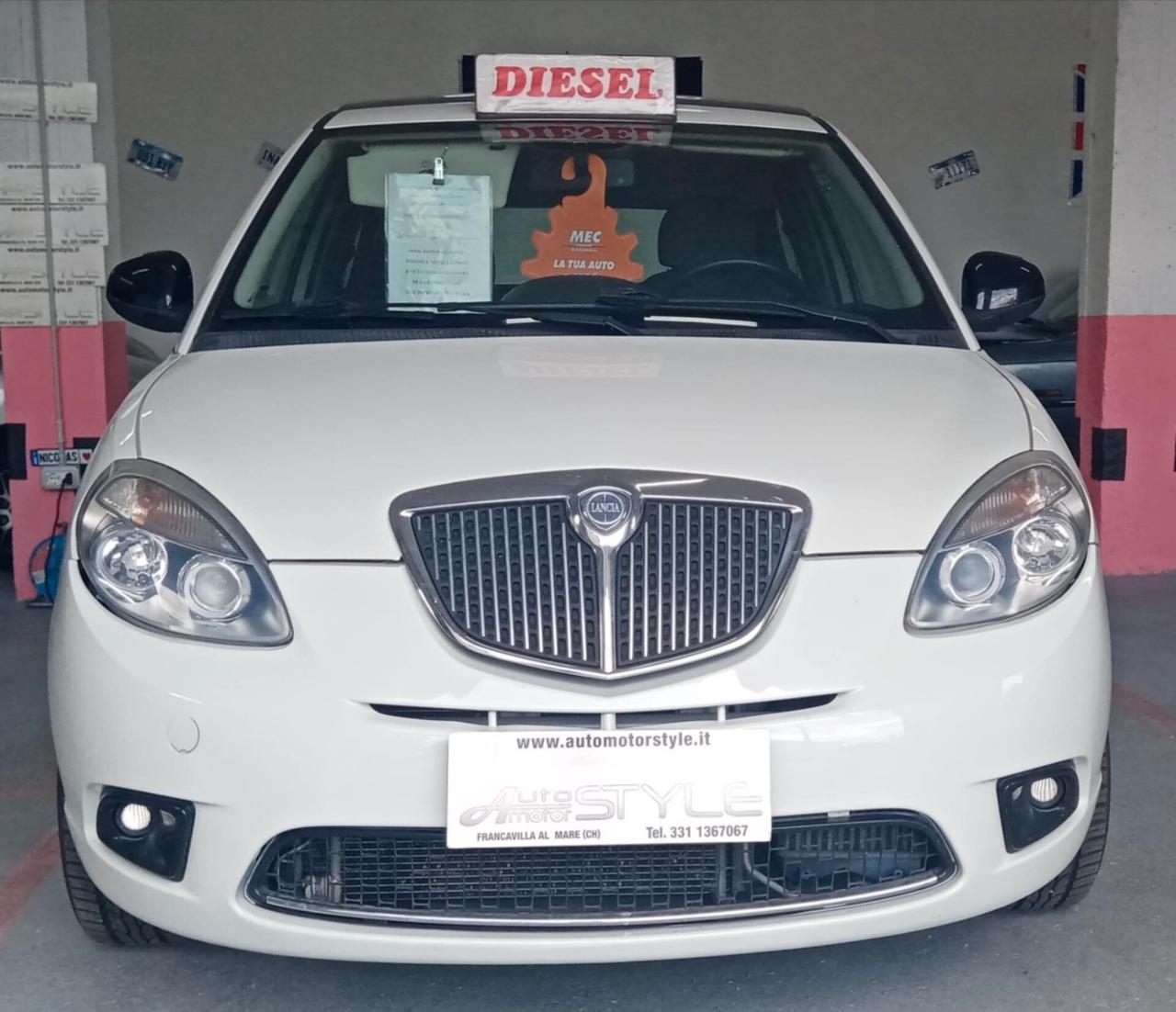 Lancia Ypsilon 1.3 MJT 75 CV Diva