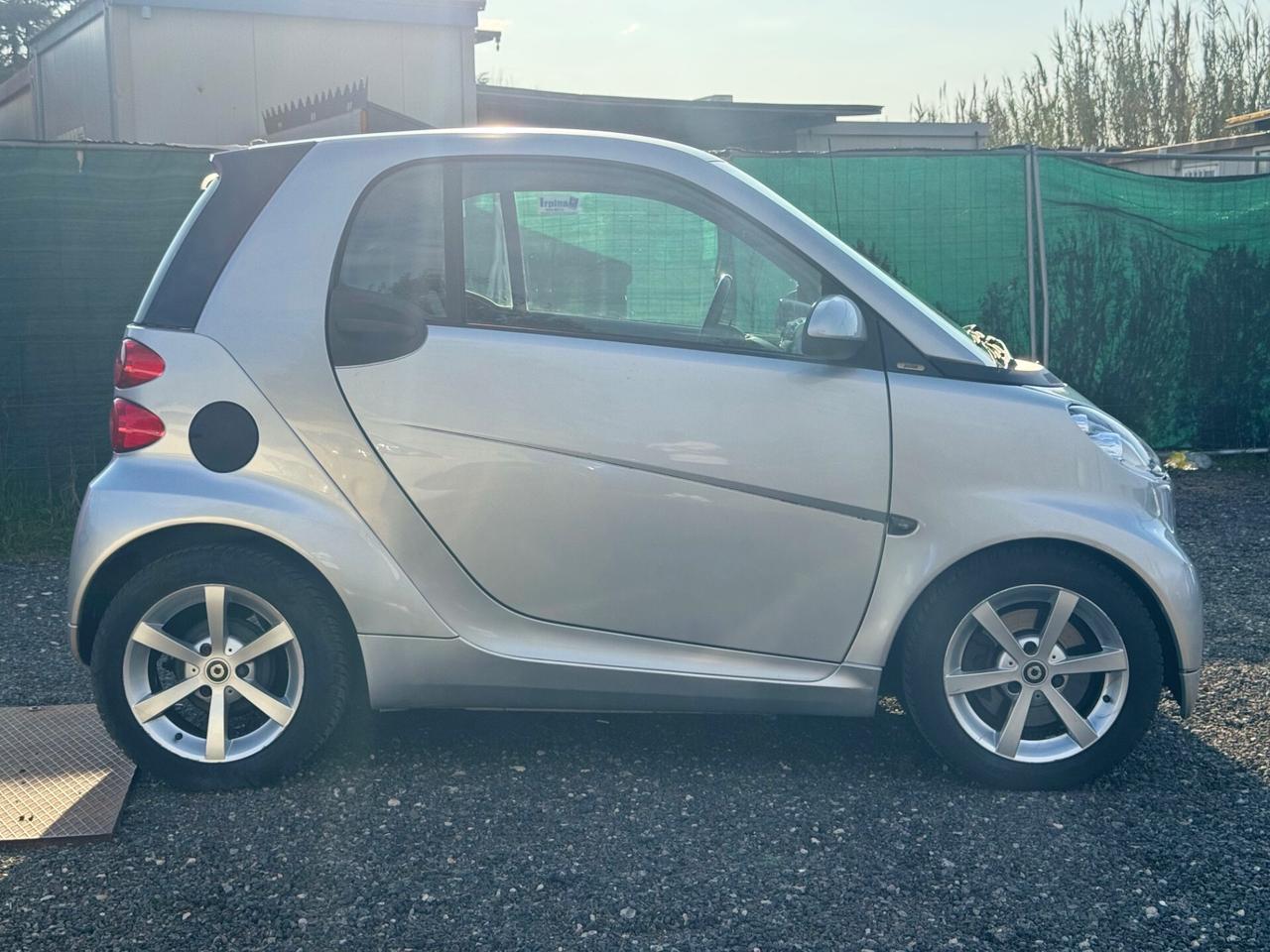 Smart ForTwo 1.0 Benzina 71cv Neopatentati 2010