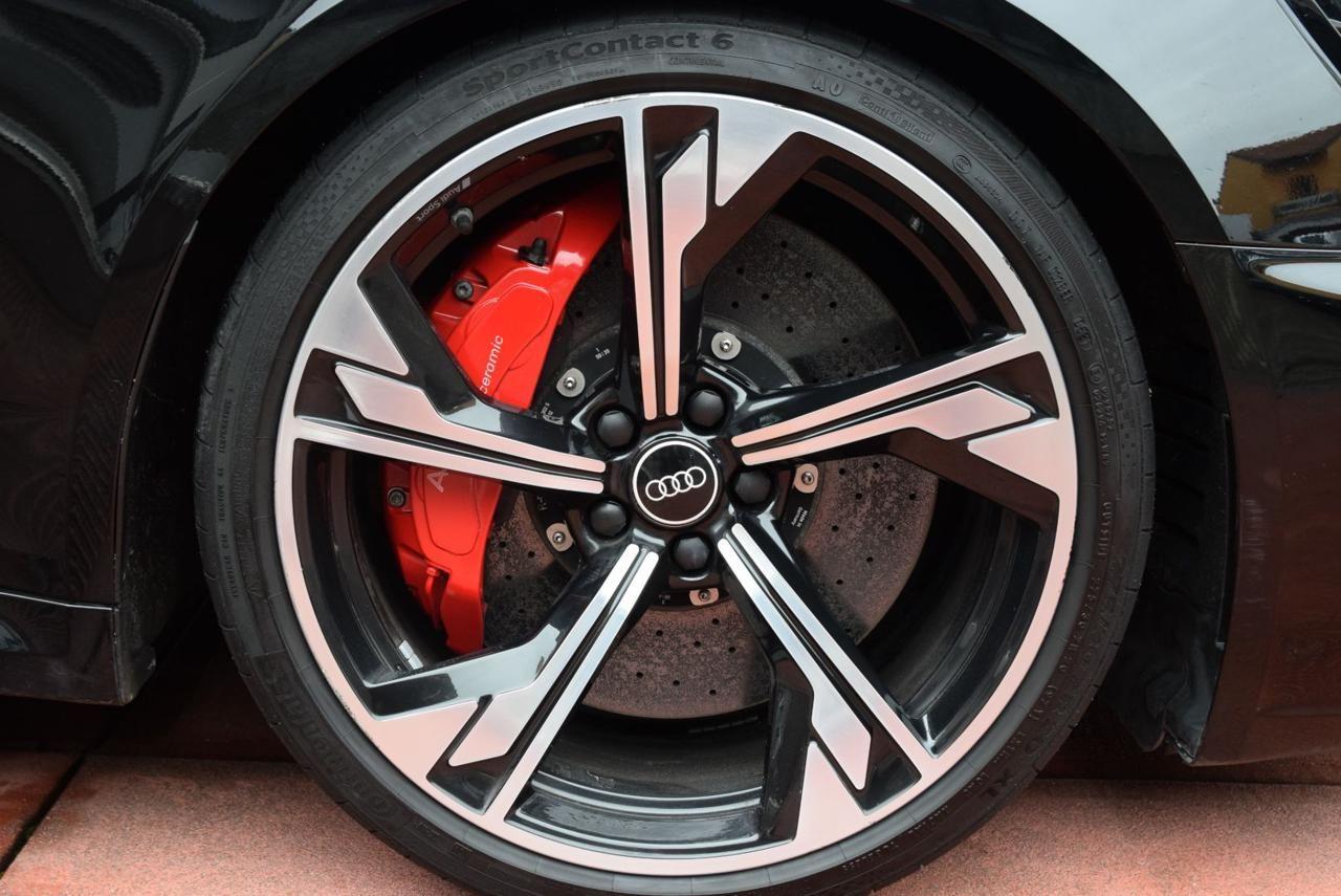 Audi RS4 Avant Dynamic Plus Pack (Carbo/DRC/SportDiff..)