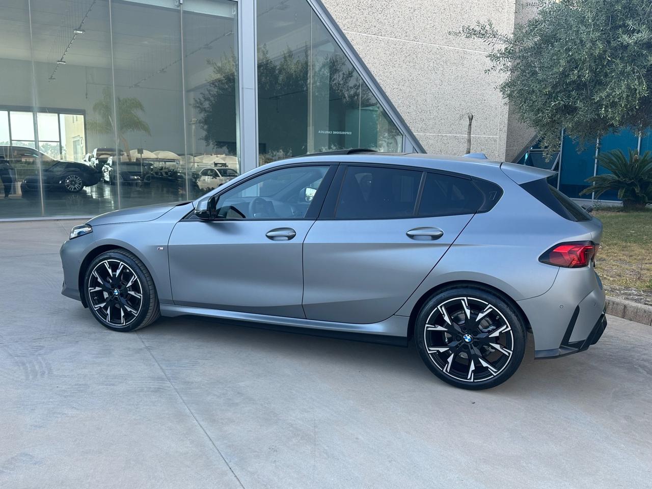 BMW 118 d MSport auto possibilità noleggio no scoring