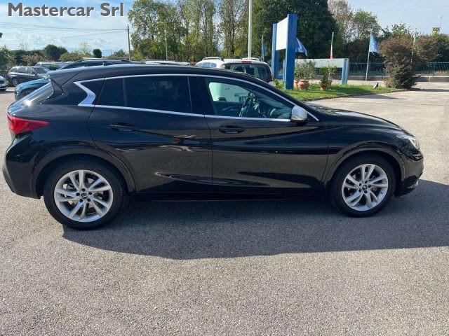 INFINITI Q30 Q30 1.5d Business Executive 109cv dct - FE386SR