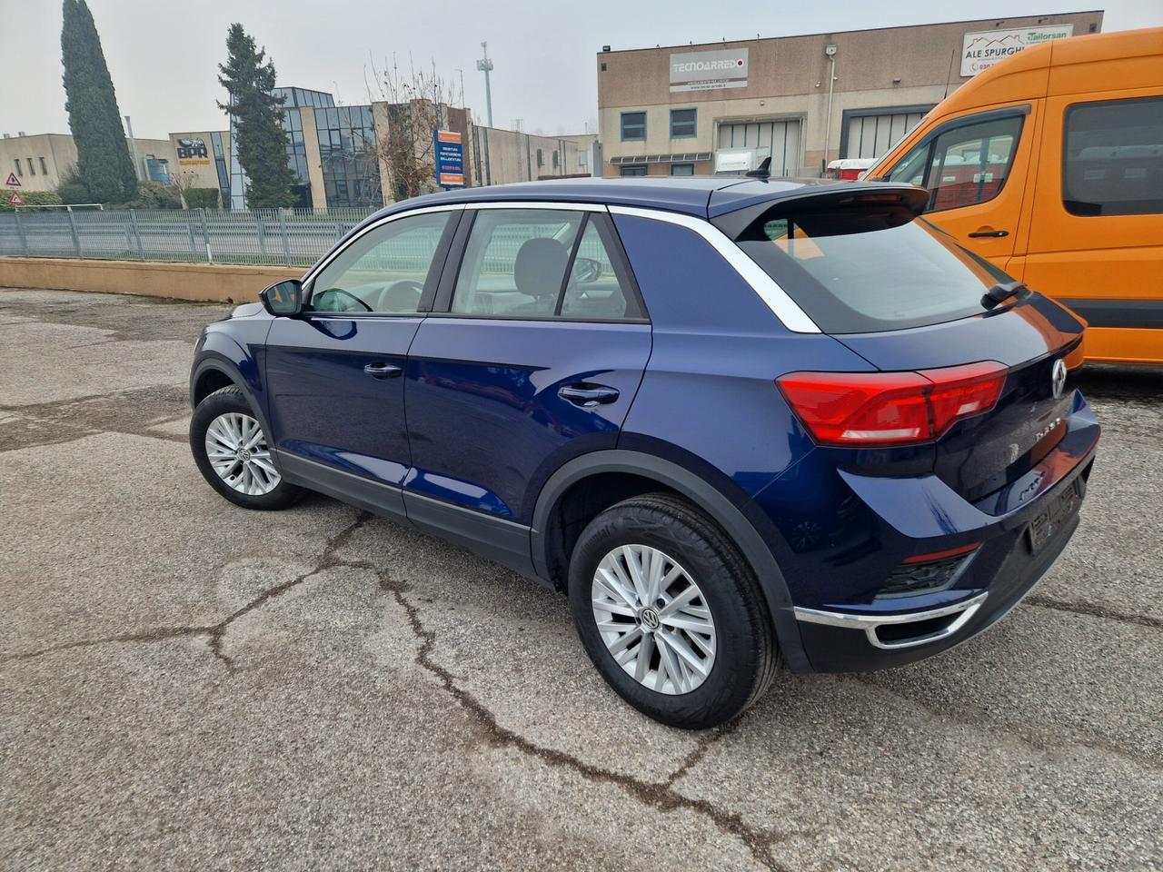 Volkswagen T-Roc 1.6 TDI SCR Business BlueMotion Technology