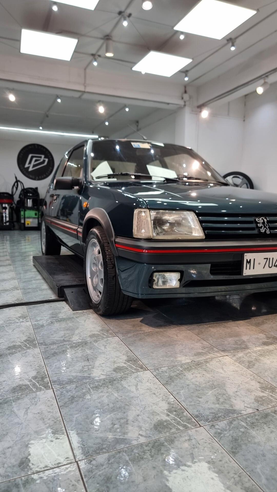 Peugeot 205 1.9 GTI Plus verde Sorrento