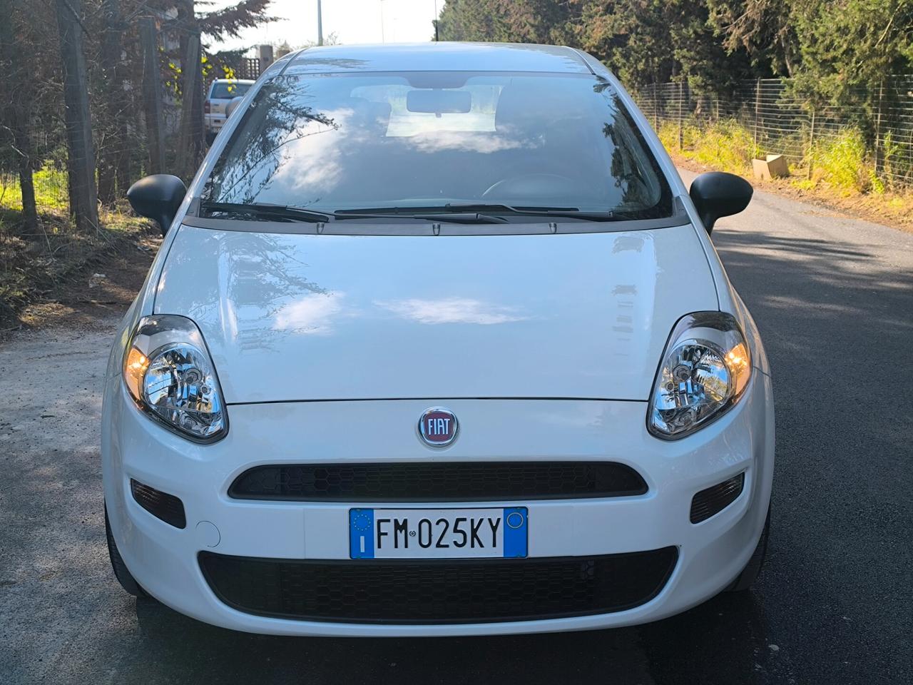 FIAT NEW PUNTO METANO 11/2017 KM 17.000 CERTIFICATI