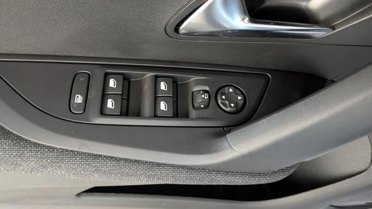Peugeot 2008 100 STYLE 8 ANNI DI GARANZIA ALLURE CARE