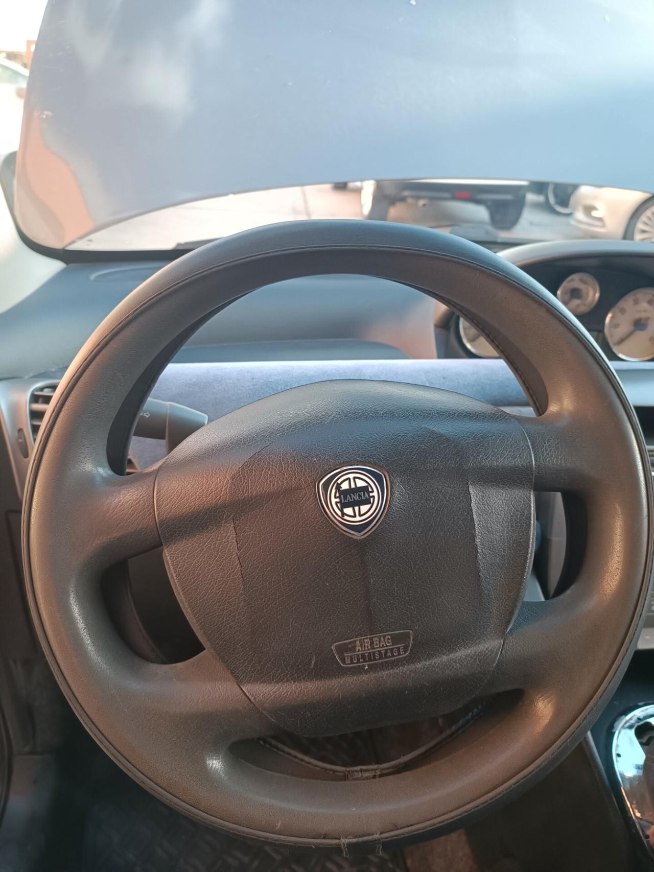 Lancia Ypsilon 1.3 Multijet 16V Argento