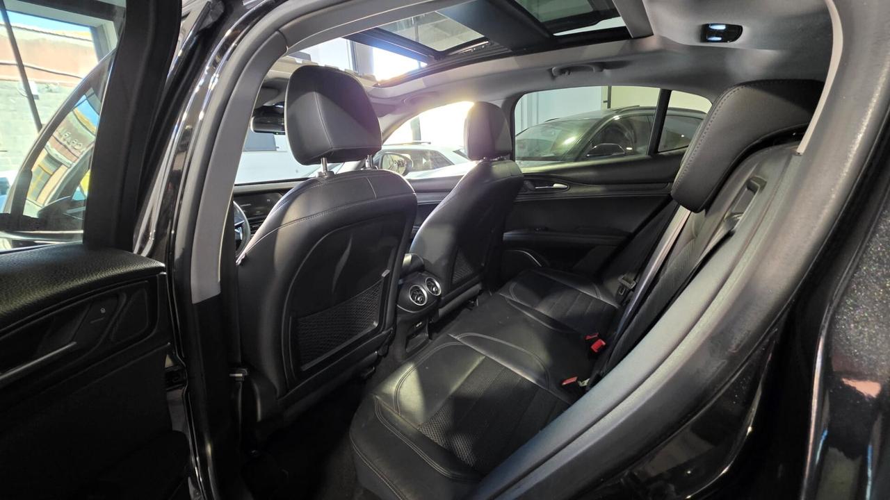 Alfa Romeo Stelvio 2.2 Turbodiesel 210 CV AT8 Q4 Executive