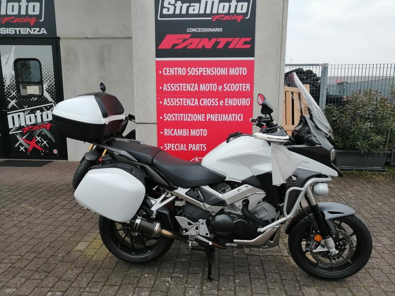 Honda CrossRunner travel edition