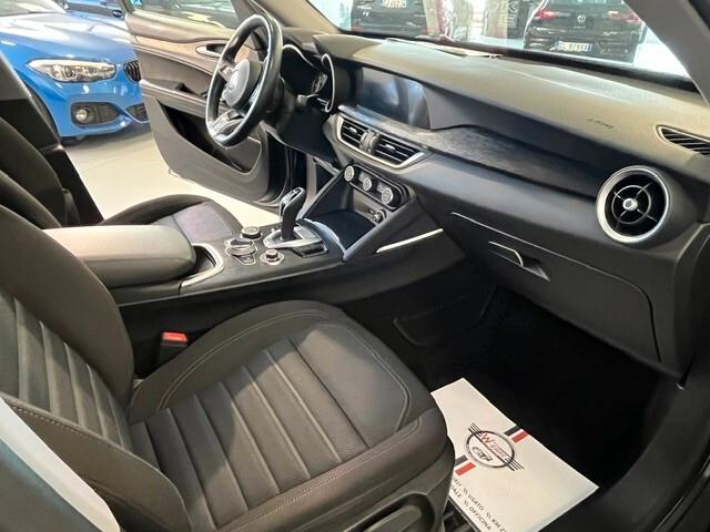 Stelvio 2020 2.2 t Business Q4 190cv auto