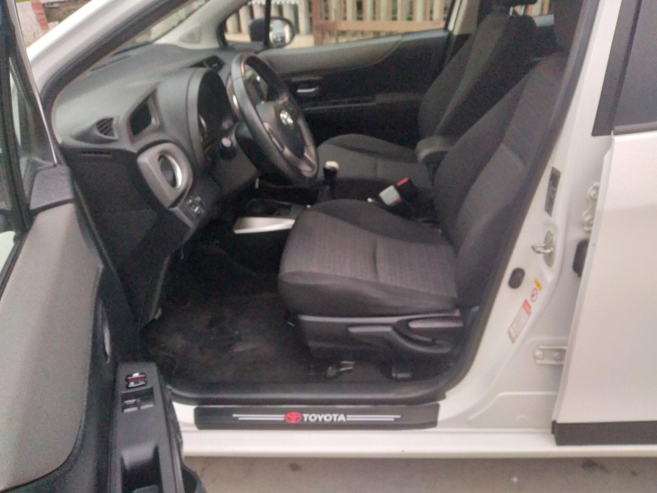 Toyota Yaris 1.0 5 porte Lounge