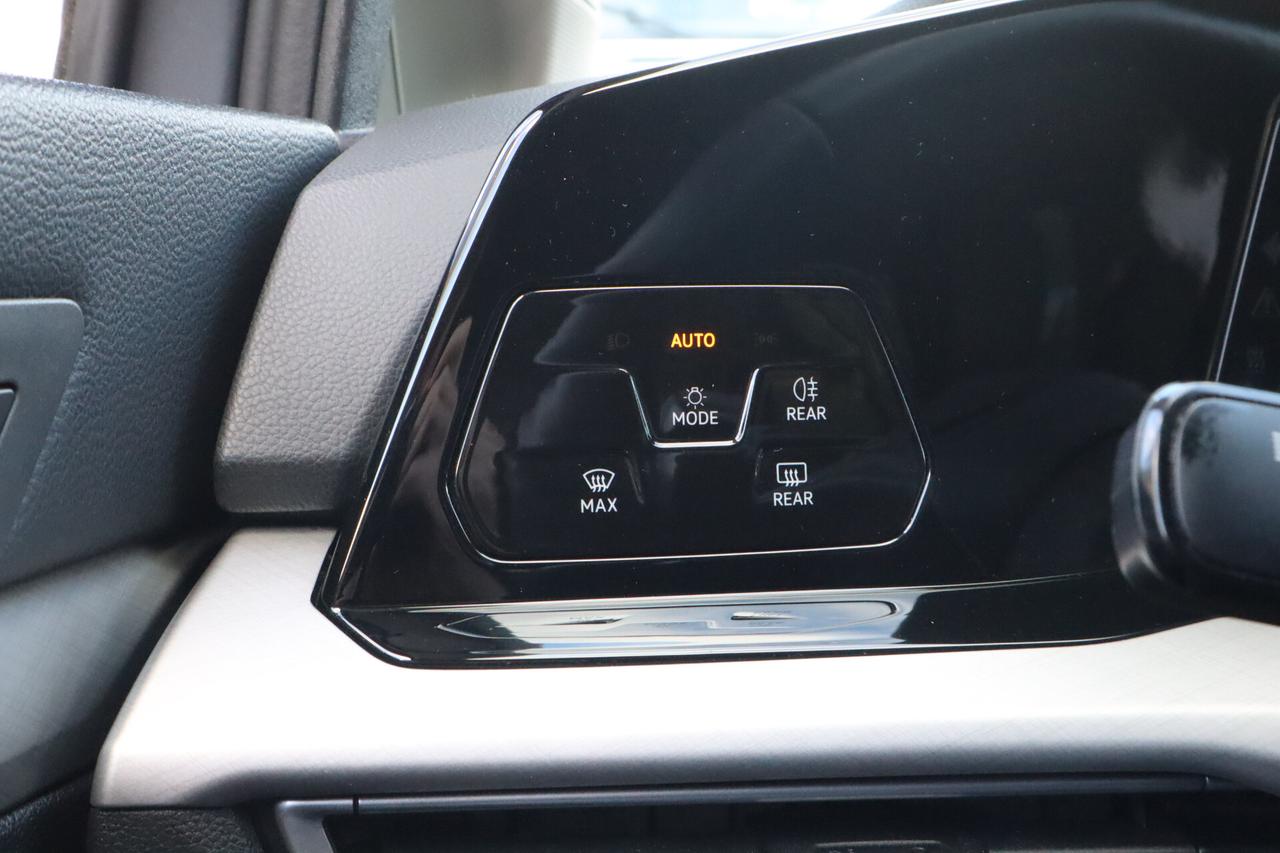 Volkswagen Golf Variant 2.0 TDI LIFE DSG LED