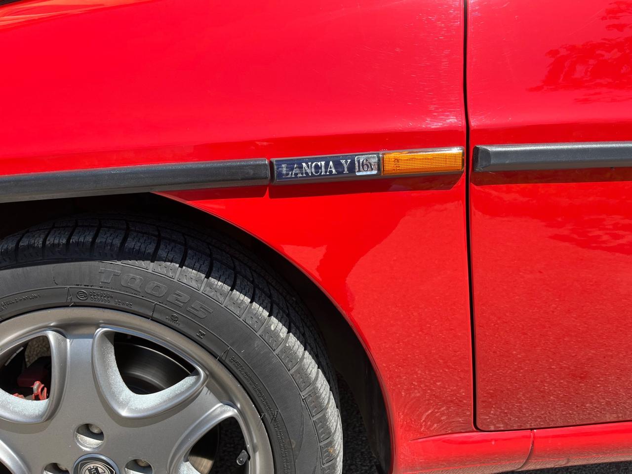 Lancia Y 1.2i 16V cat Elefantino Rosso