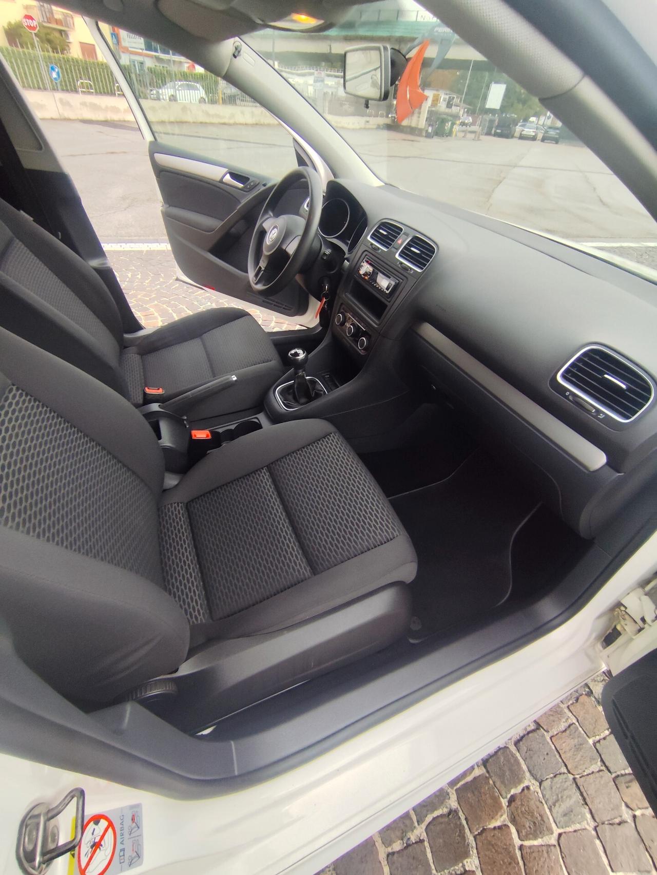 Volkswagen Golf 1.6 TDI DPF 5p. Highline