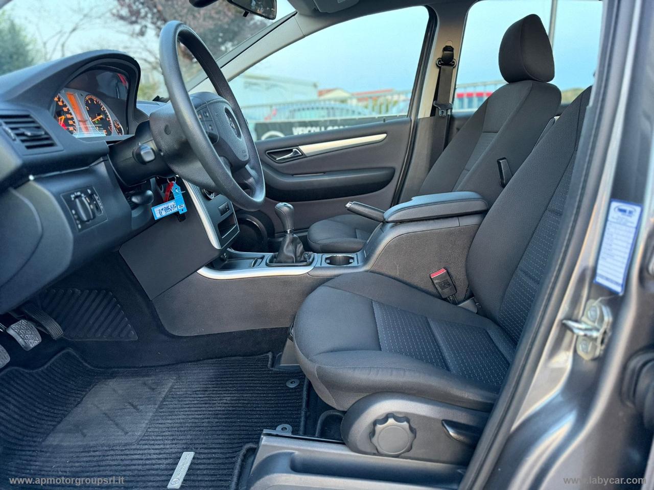 MERCEDES-BENZ B 180 BlueEFFICIENCY Executive