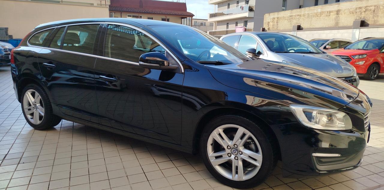 Volvo V60 D4 Geartronic Summum