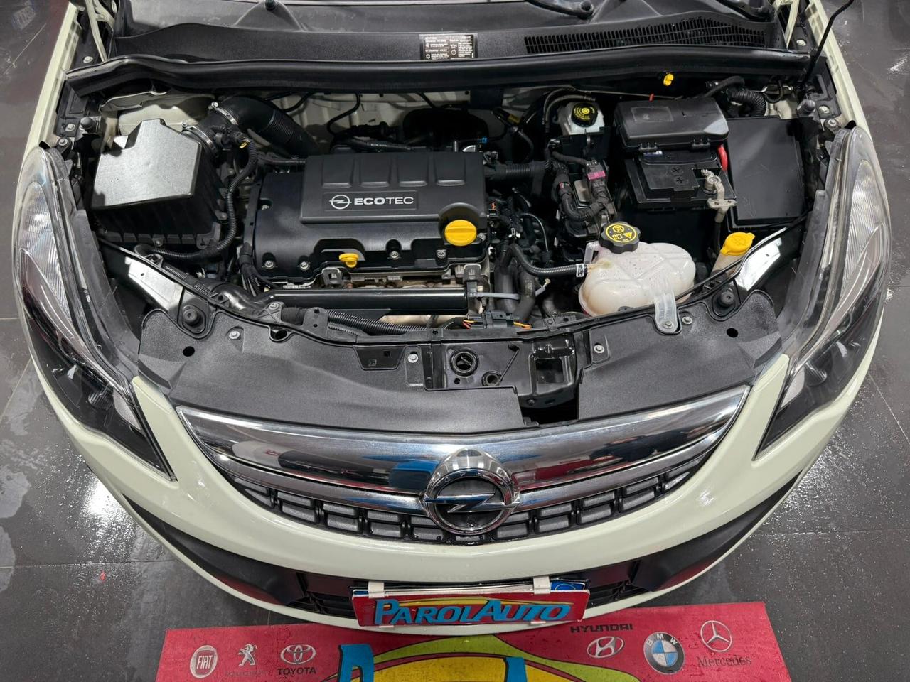 Opel Corsa 1.2 86cv Cosmo - 2011