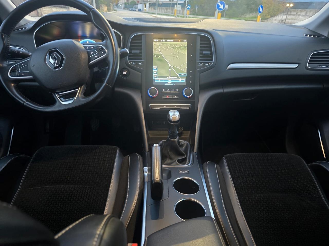 Renault Megane Mégane dCi 8V 110 CV EDC Energy Bose