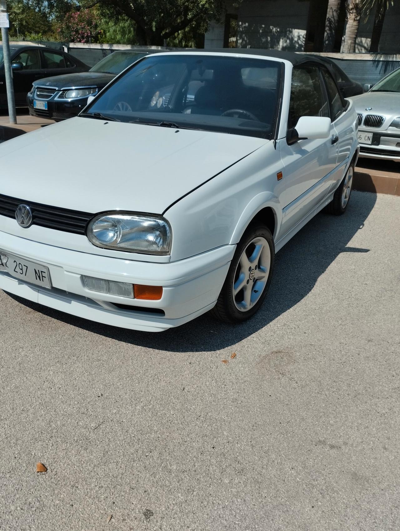 Volkswagen Golf Cabriolet Golf Cabriolet 1.8/75 CV cat Movie