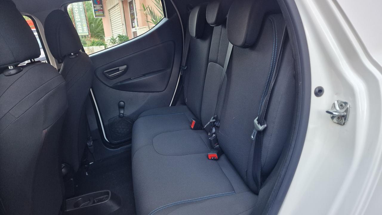 Lancia Ypsilon 1.2 69 CV 5 porte Gold