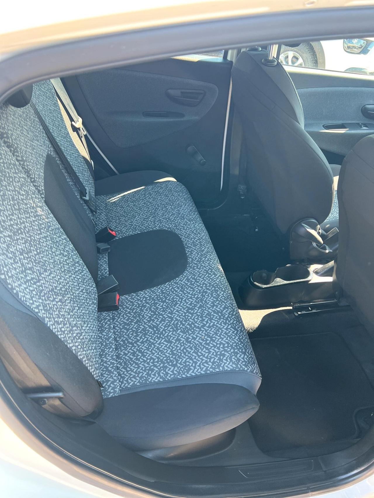 Lancia Ypsilon 1.0 FireFly 5 porte S&S Hybrid Ecochic