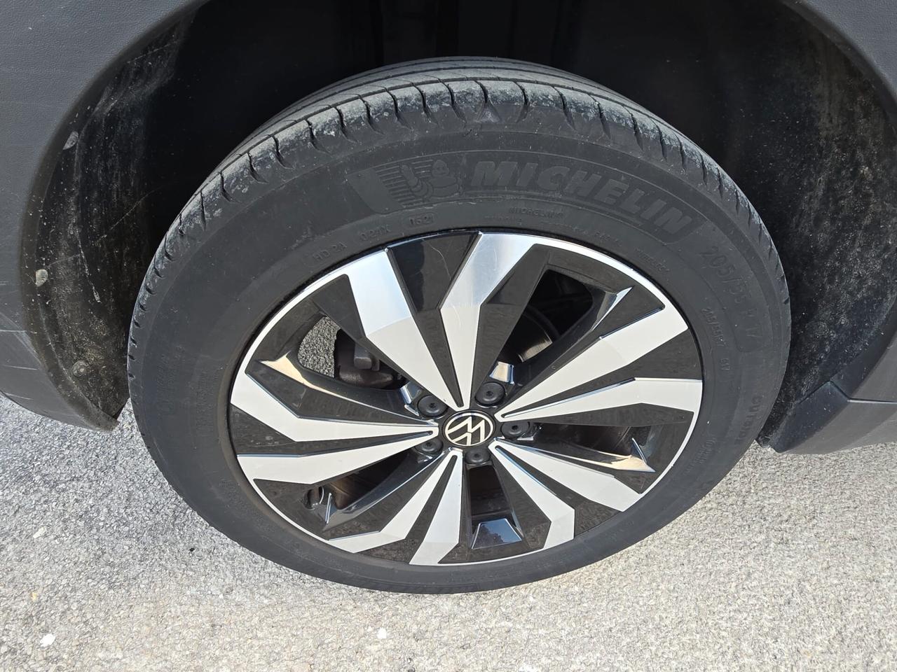 Volkswagen T-Cross 1.0 TSI Style 110 cv - 2021