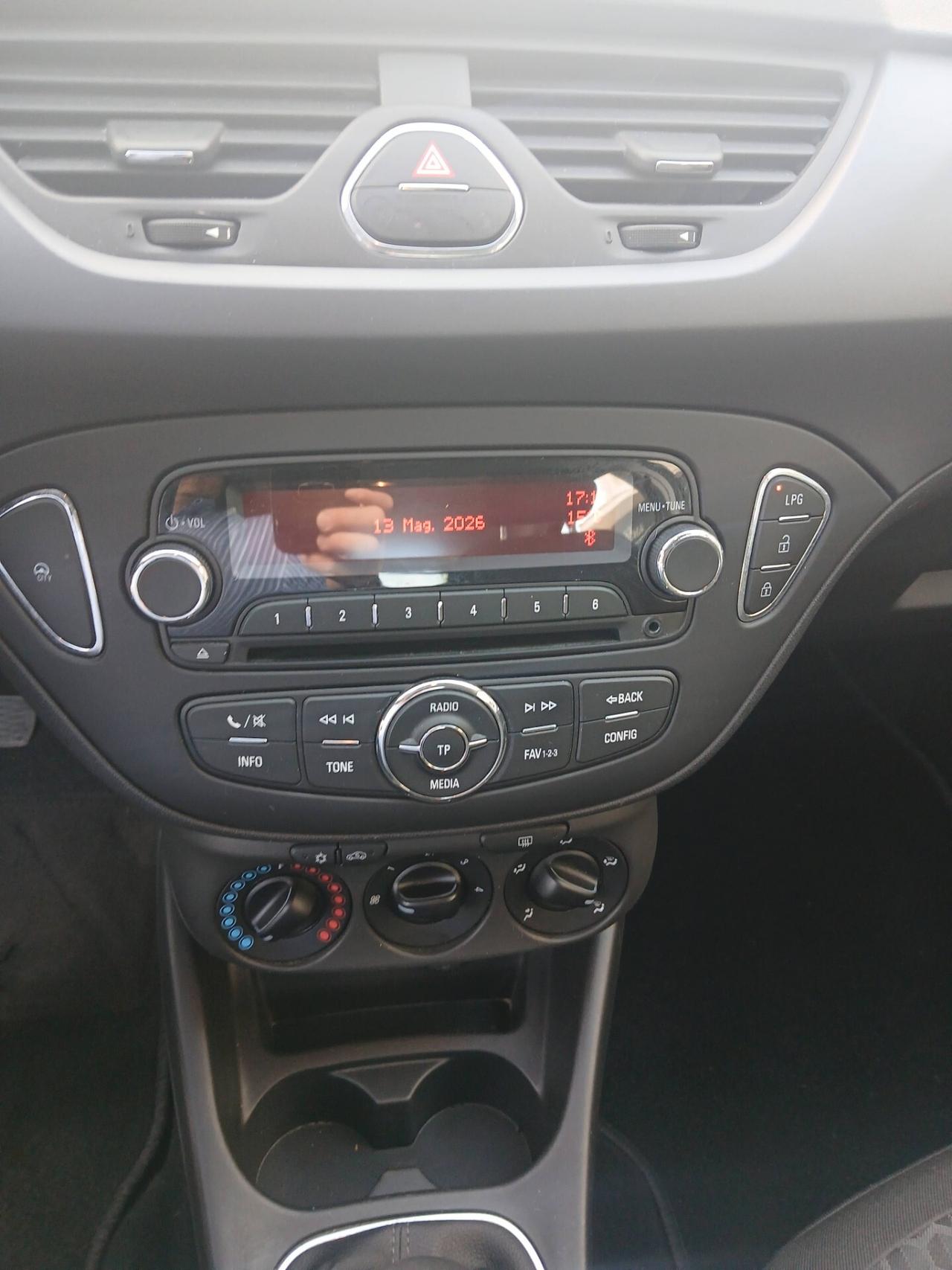 Opel Corsa 1.4 90CV GPL Tech 5 porte n-Joy