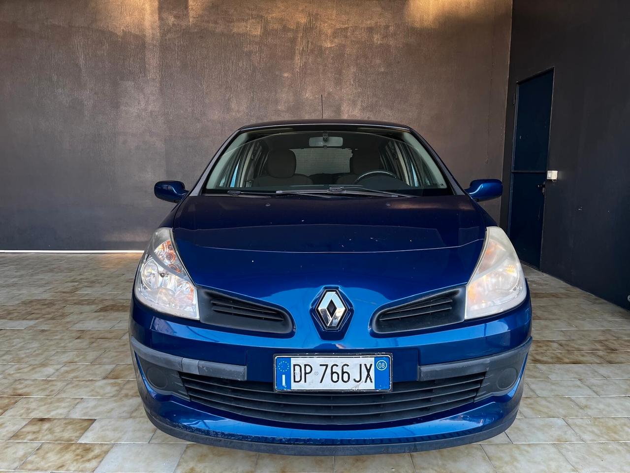 Renault Clio 1.2 16V 5 porte Le Iene 75 CV 55 KW revisione 07/2026