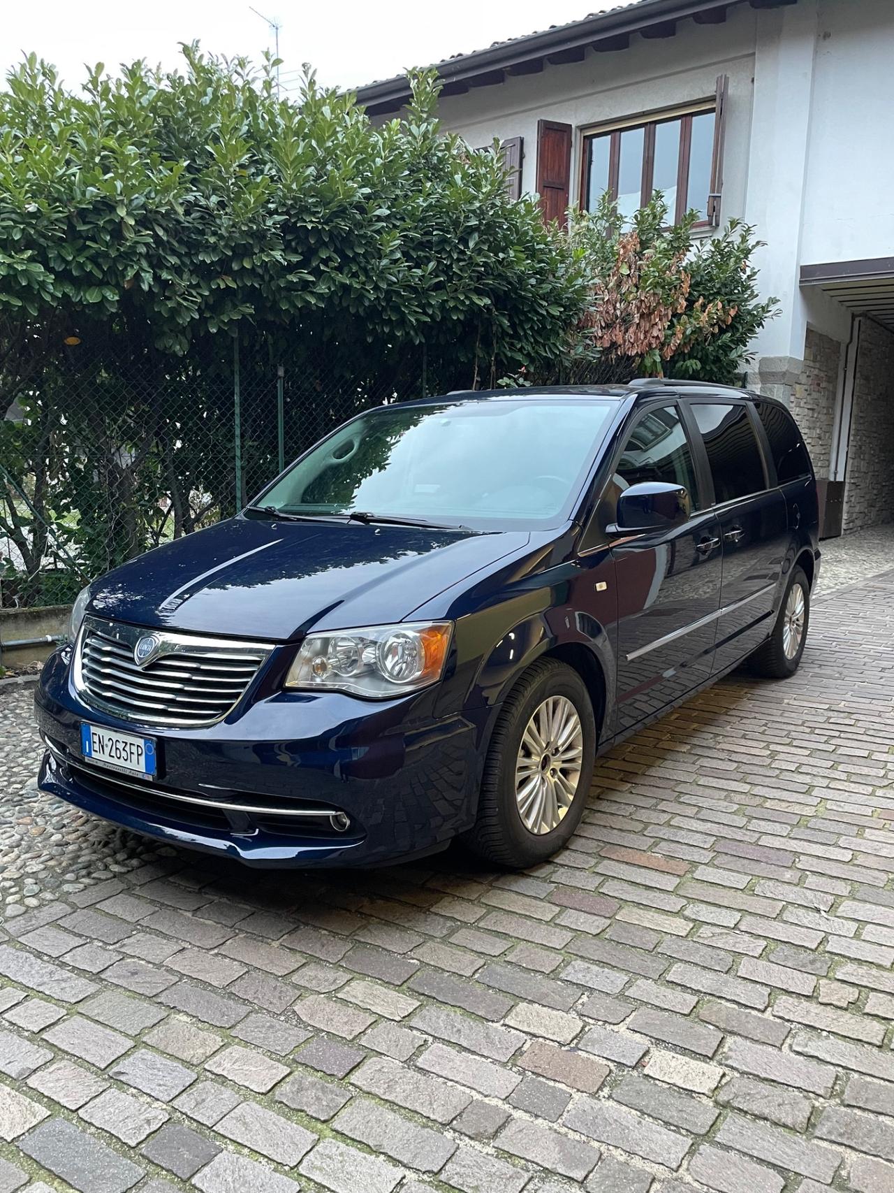 Lancia Voyager 2.8 CRD