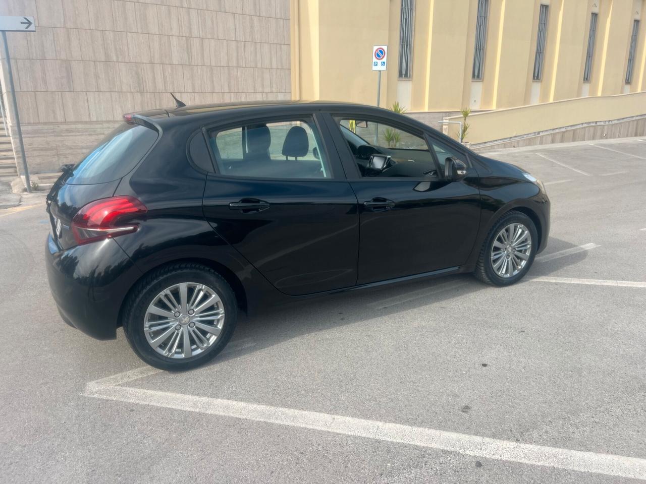 Peugeot 208 1.5 HDi 75 5 porte Perfetta Garantita