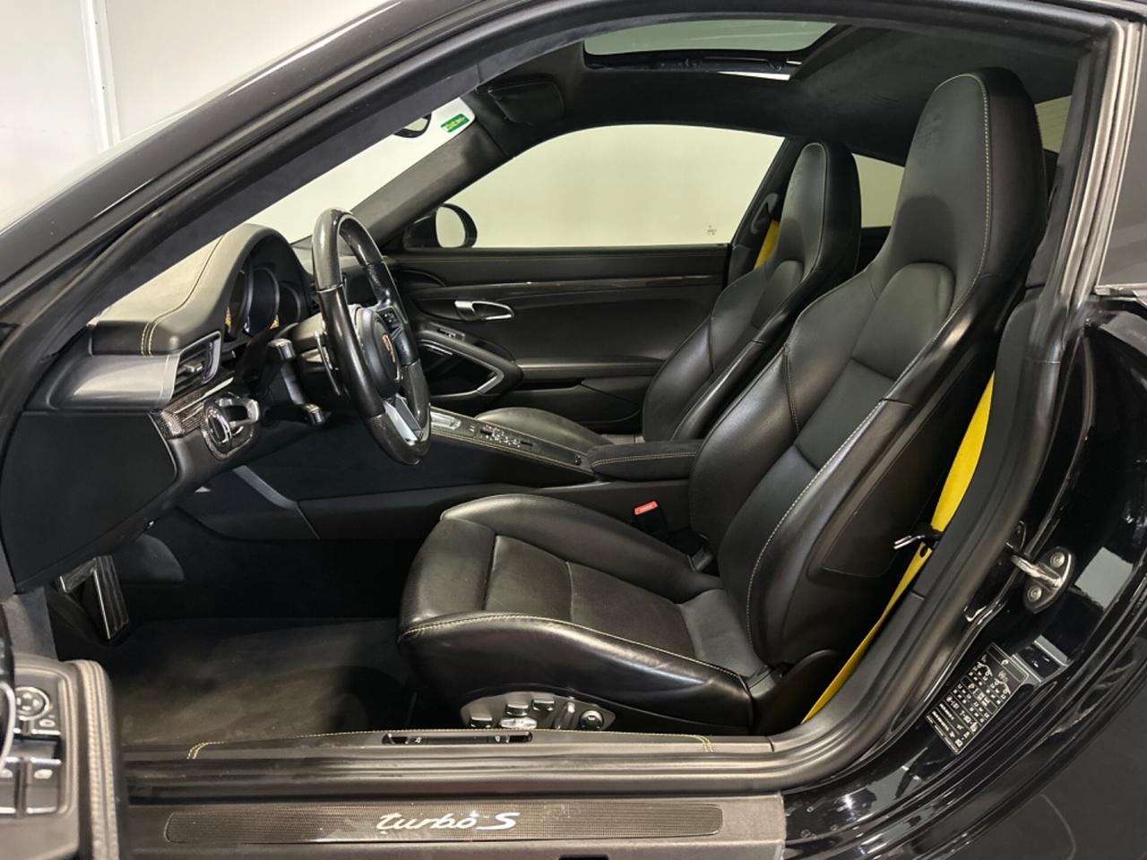 PORSCHE 911 3.8 TURBO S 560CV COUPE'