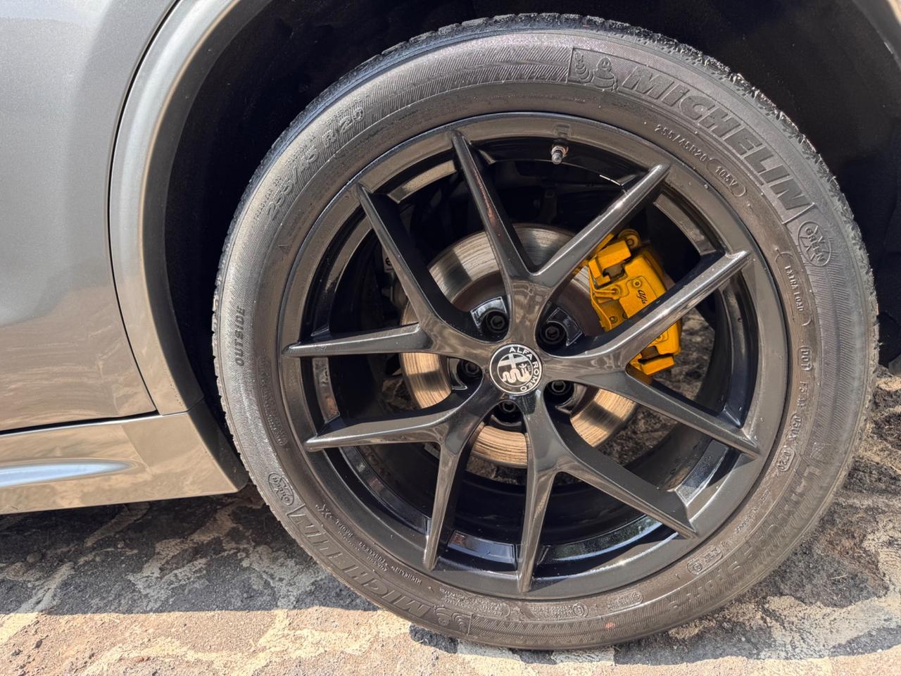 Alfa Romeo Stelvio 2.0 Turbo benzina 280cv