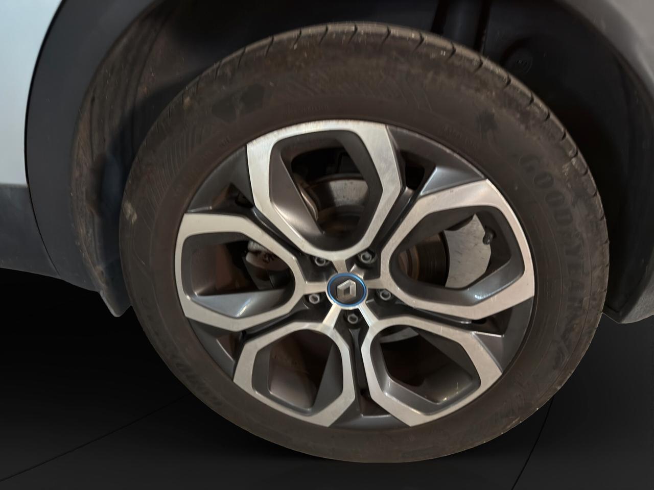 Renault Captur Plug-in Hybrid E-Tech 160 CV Initiale Paris