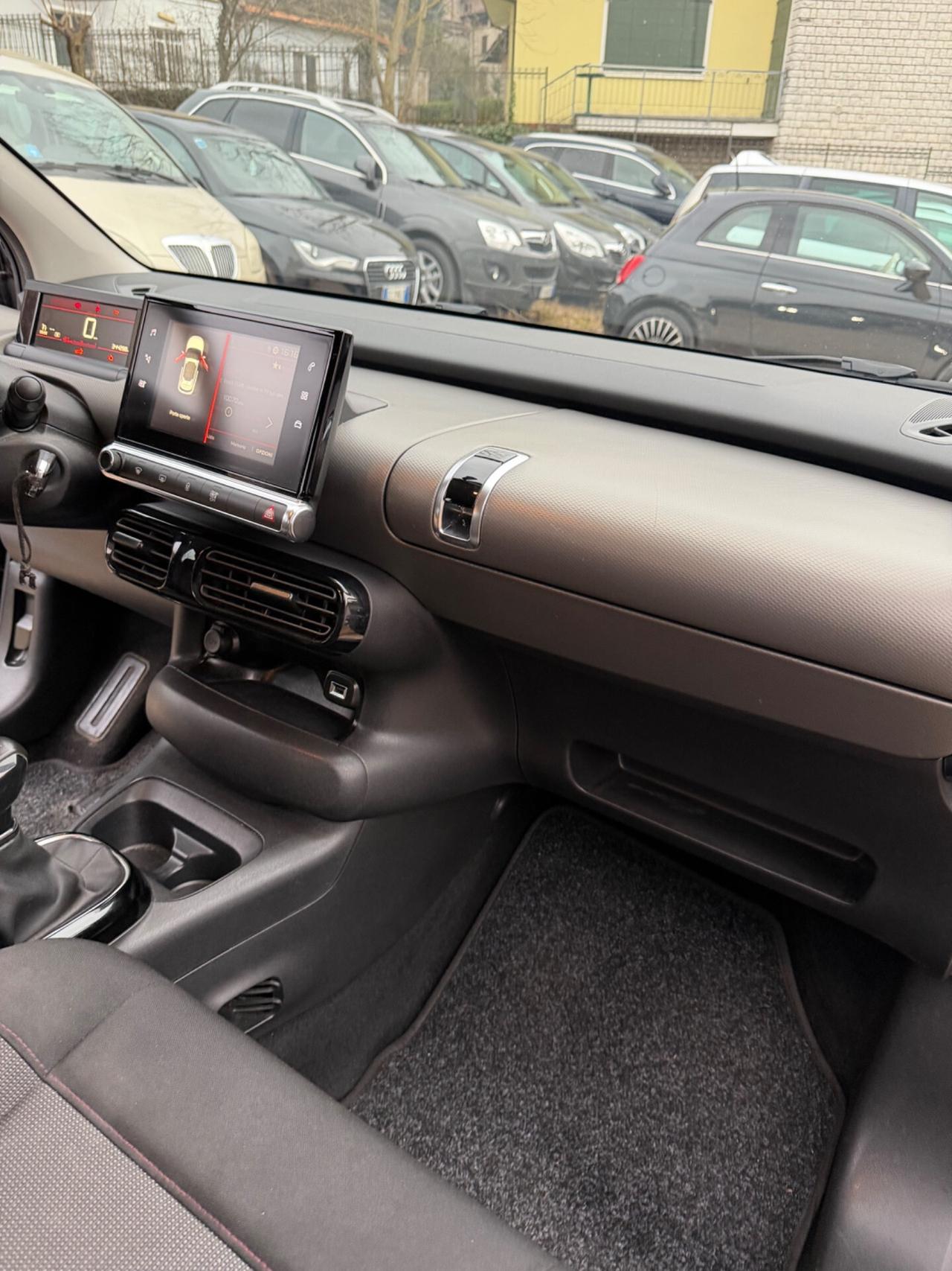 Citroen C4 CACTUS BLUEHDi 100 SHINE KMCERT