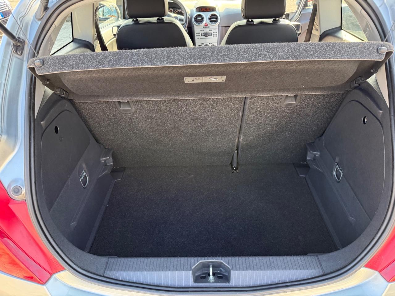Opel Corsa 1.2 3 porte Edition OK NEOPATENTATI