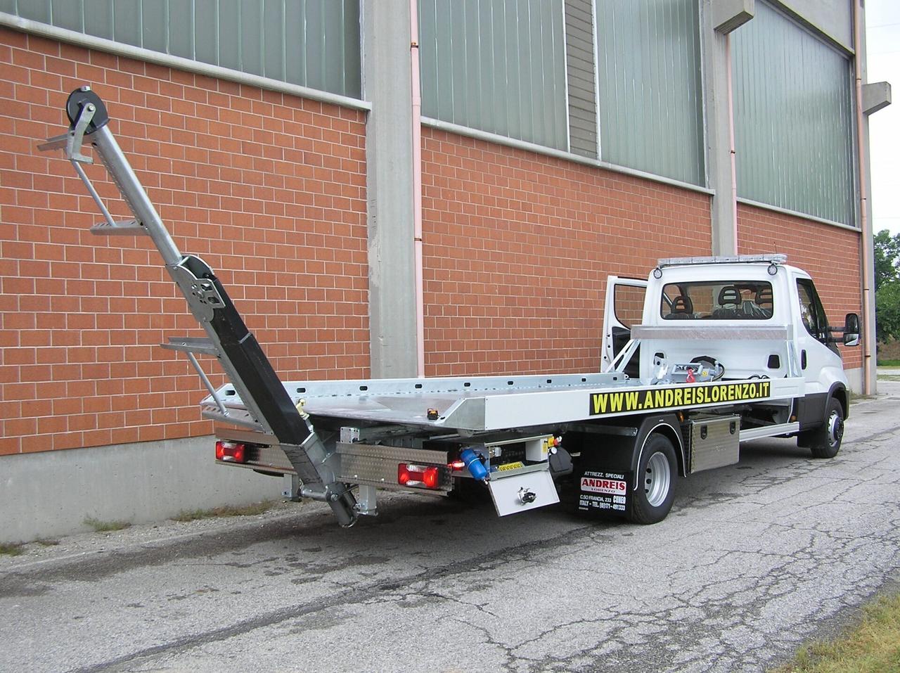 Carro attrezzi IVECO Daily72C18 pianale e forca gru