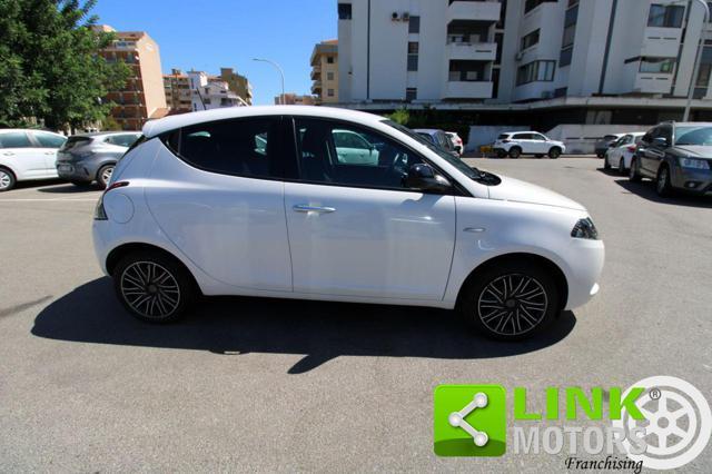 LANCIA Ypsilon 1.0 FireFly 5 porte S&S Hybrid Alberta Ferretti