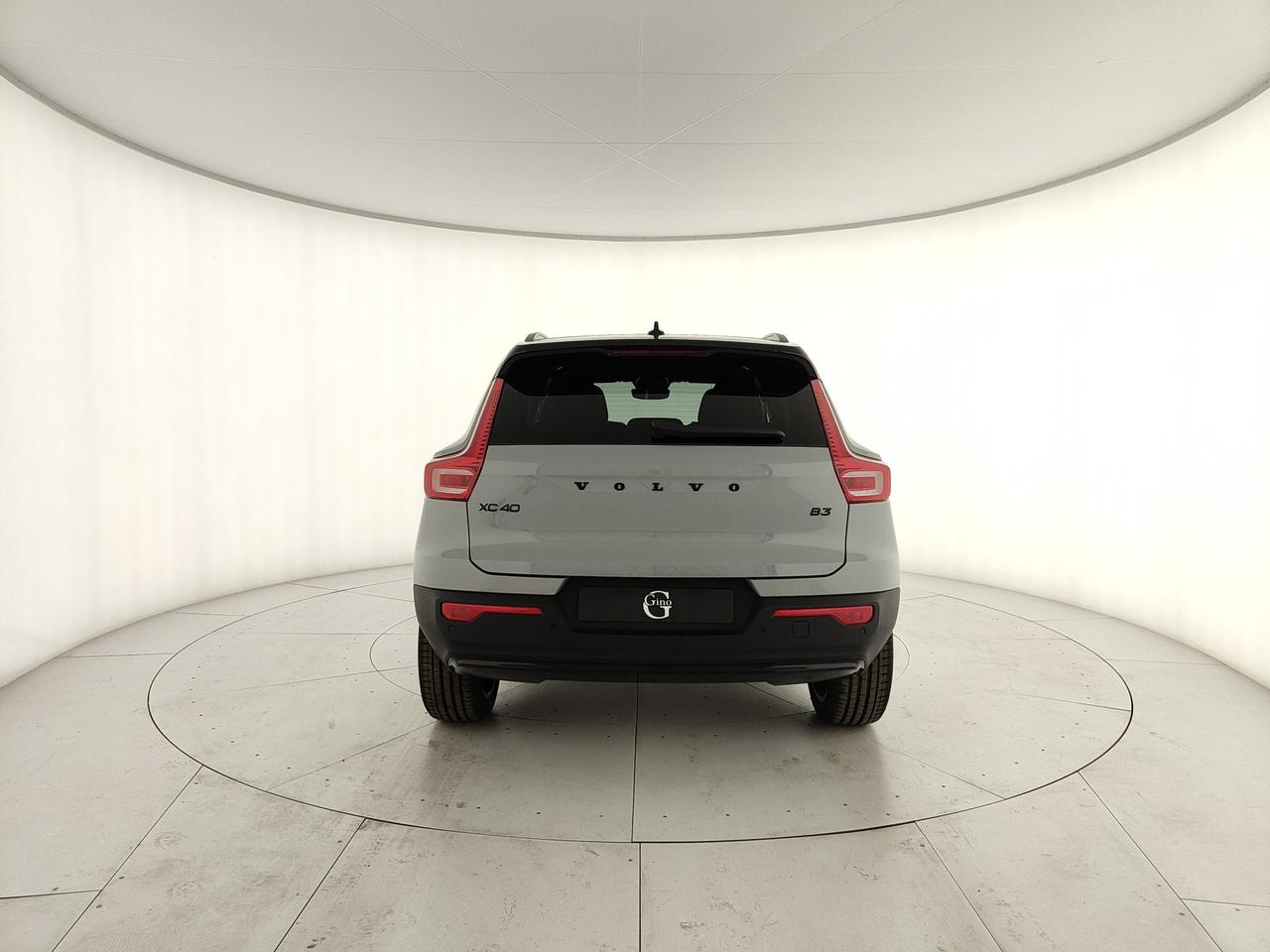 VOLVO XC40 2.0 b3 Ultra Black Edition auto
