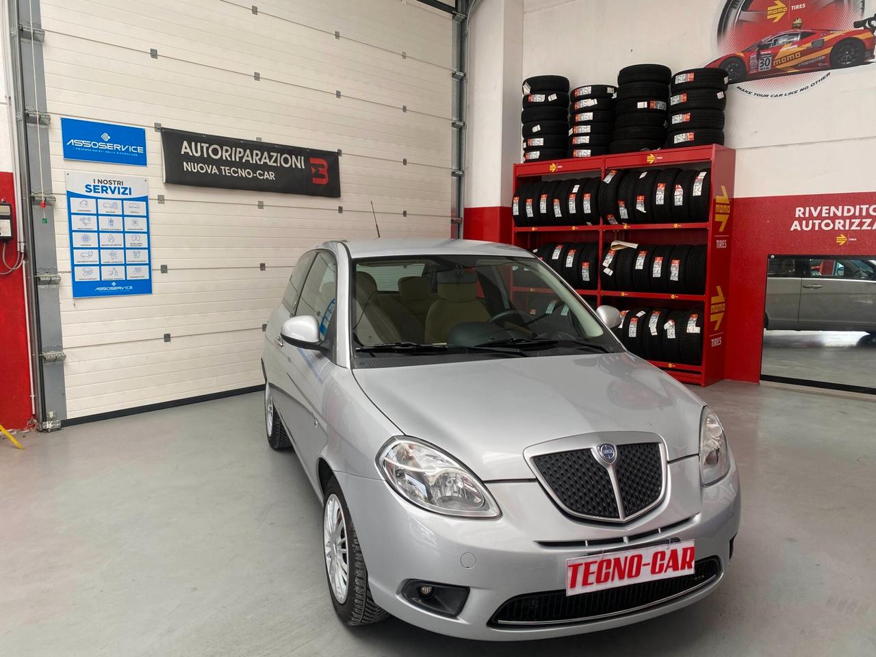 Lancia Ypsilon 1.2 Versus