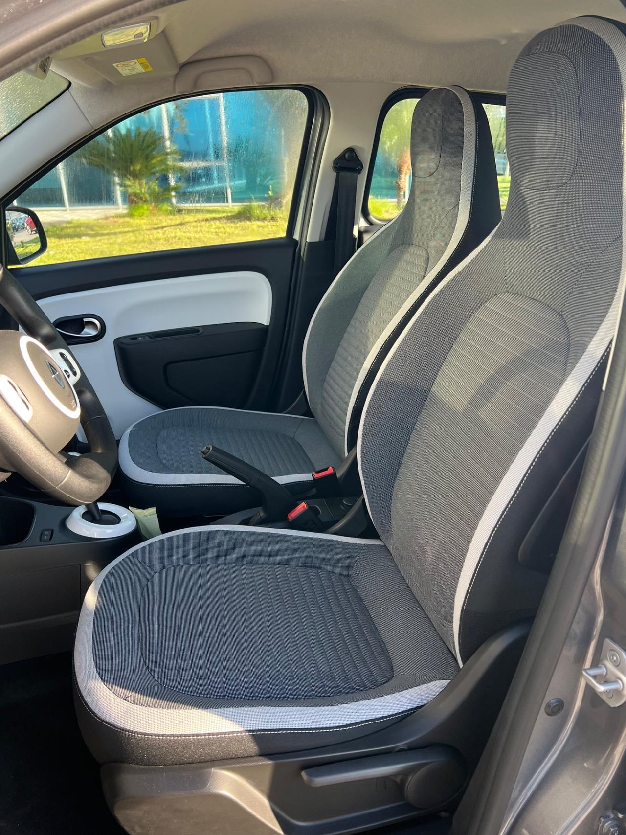 Renault Twingo Electric possibilità noleggio no scoring