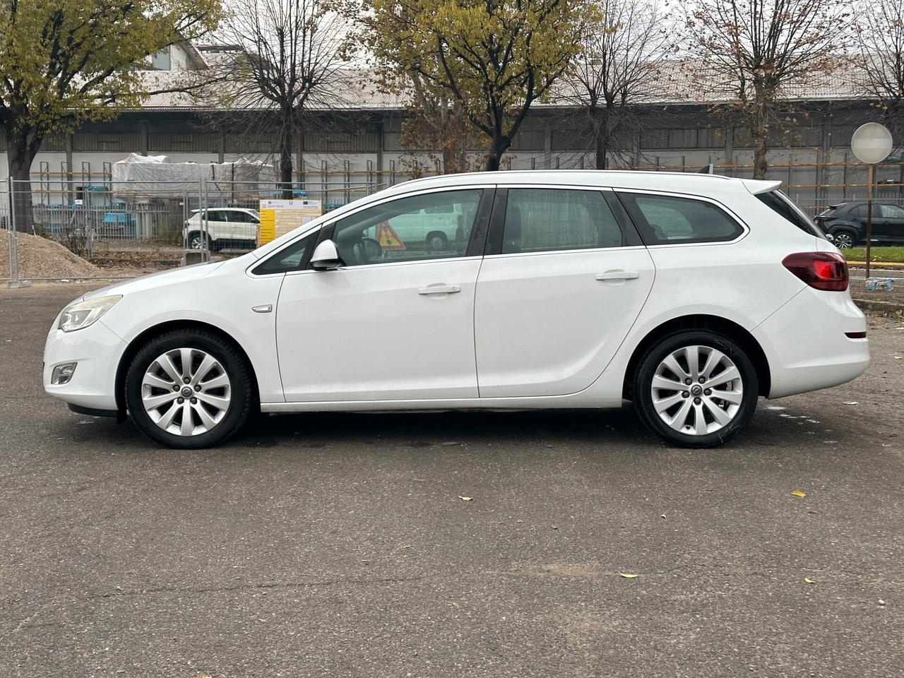 Opel Astra 1.7 CDTI 110CV Sports Tourer Cosmo