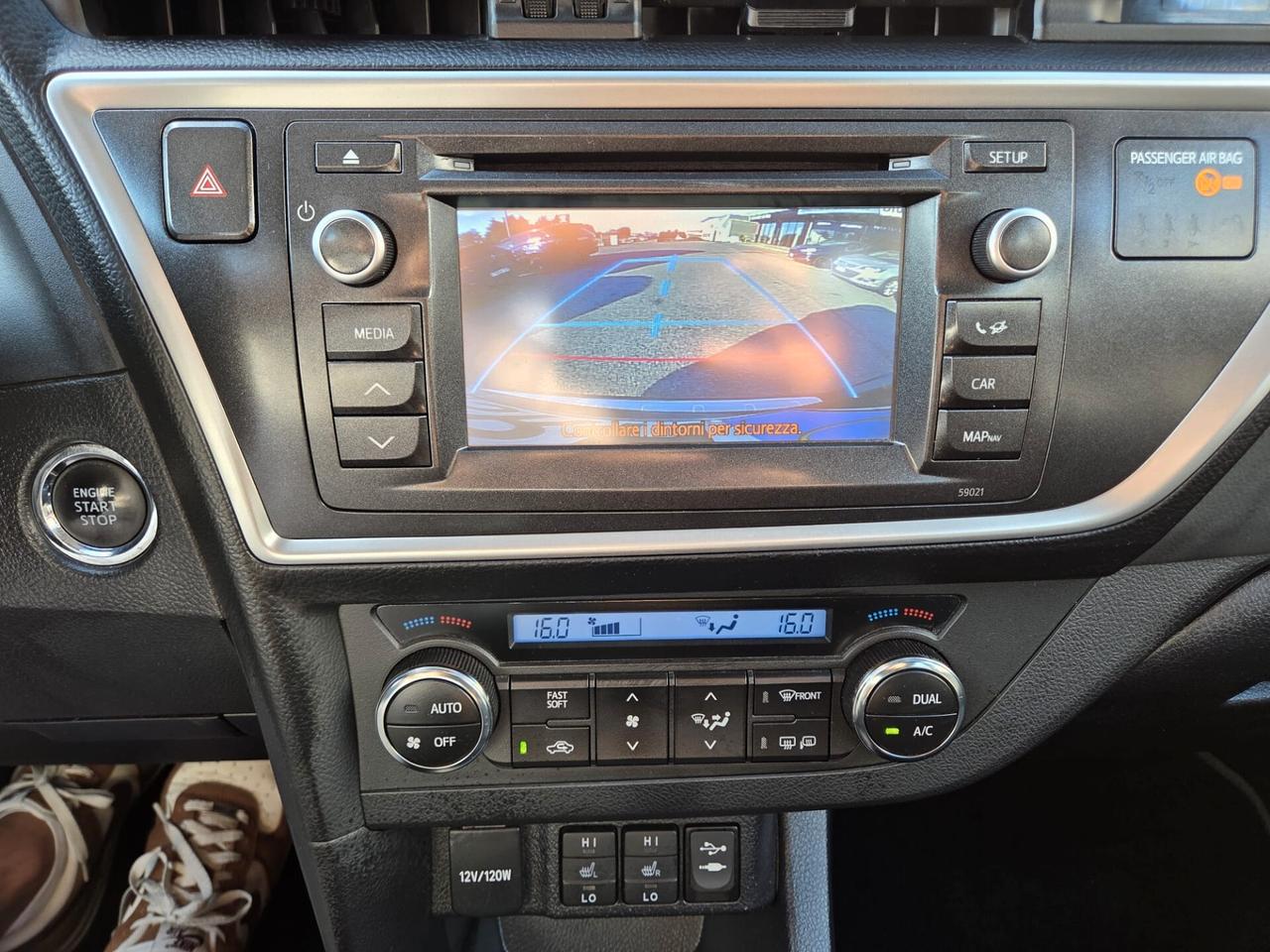 Toyota Auris 1.4 D-4D Lounge TOURING SPORT